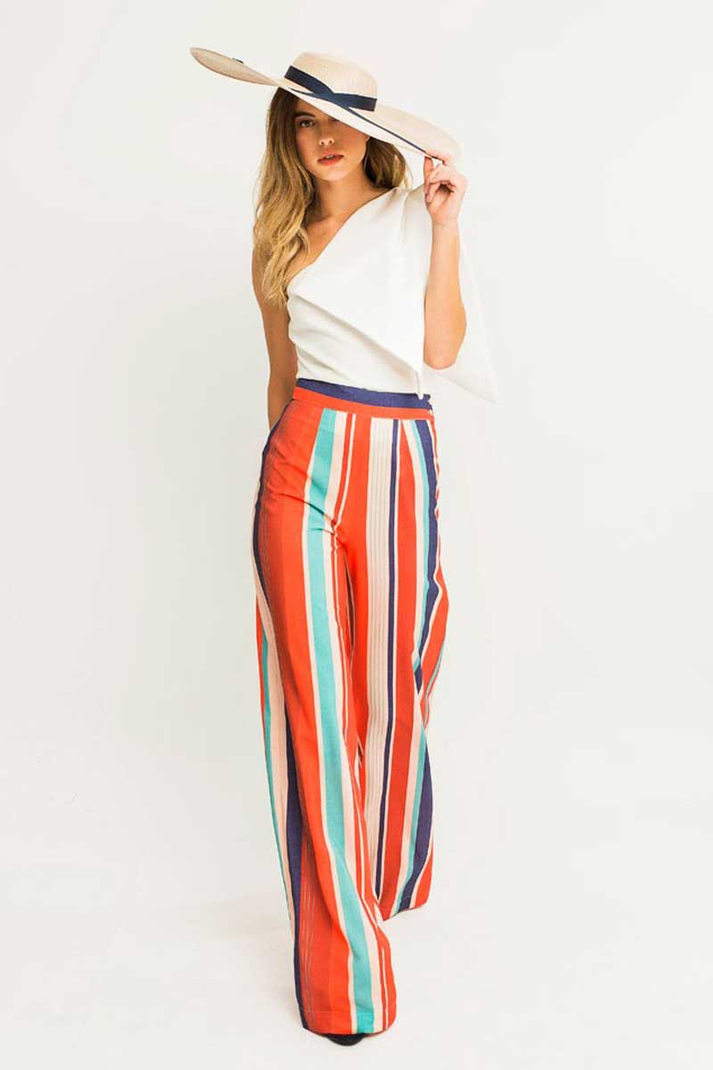 pantalon palazzo cristal rayas y top blanco