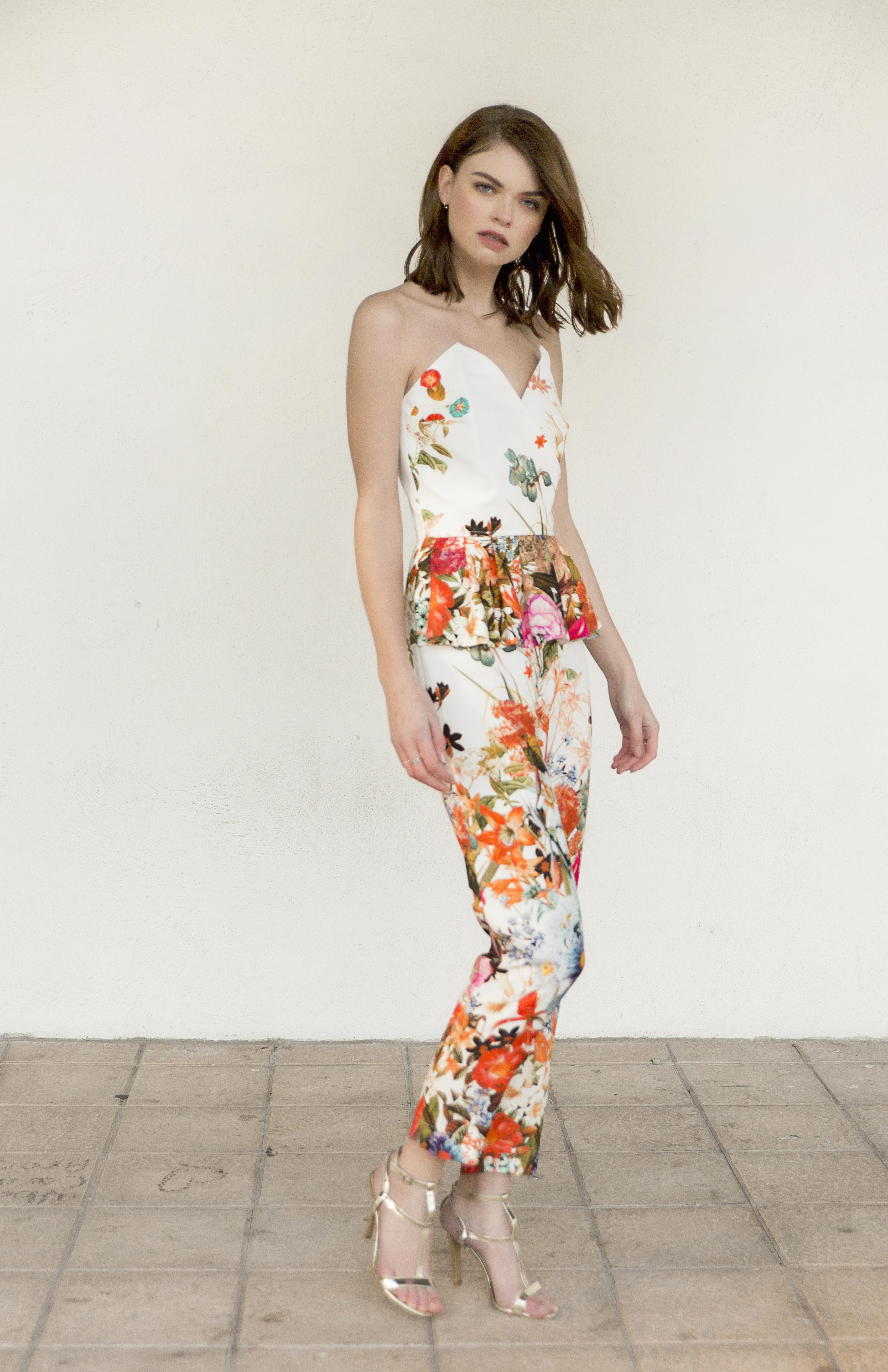 jumpsuit estampado flores escote pico corazon 