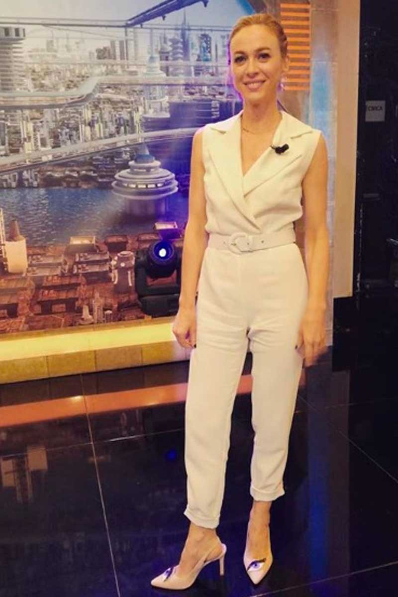 marta hazas con mono blanco esmoquin astro de apparentia en el hormiguero